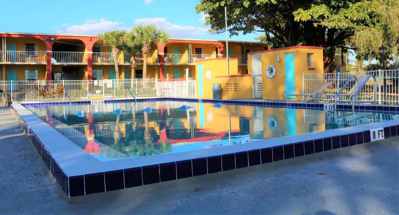 Howard Johnson By Wyndham Lake Front Park Kissimmee Dış mekan fotoğraf